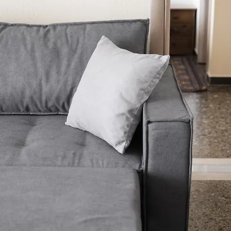 Tom's House * Τρίκαλα